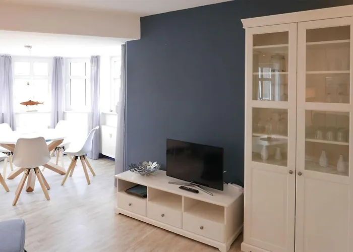 Strandburg - Turmwohnung 105 Йюст